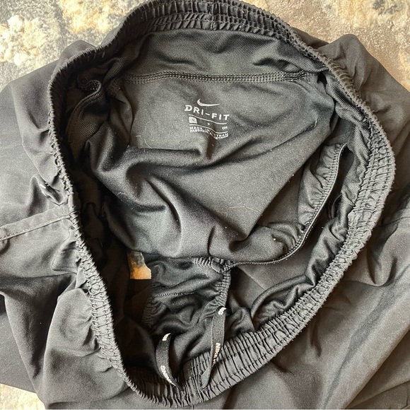 Nike Women's Black Athletic Shorts - Picture 2 of 4